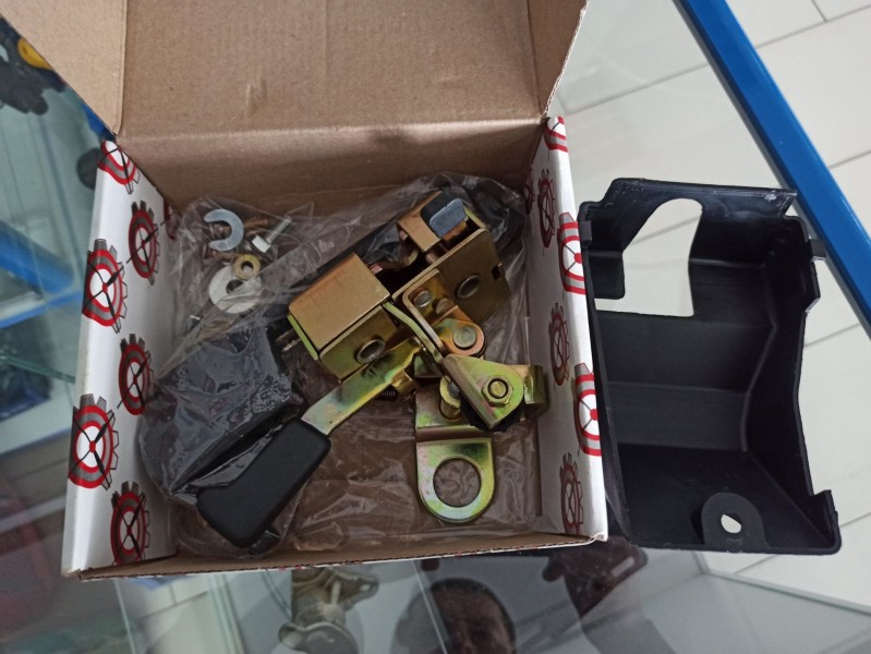 Замок двери левой в сб. (аналог) — 1