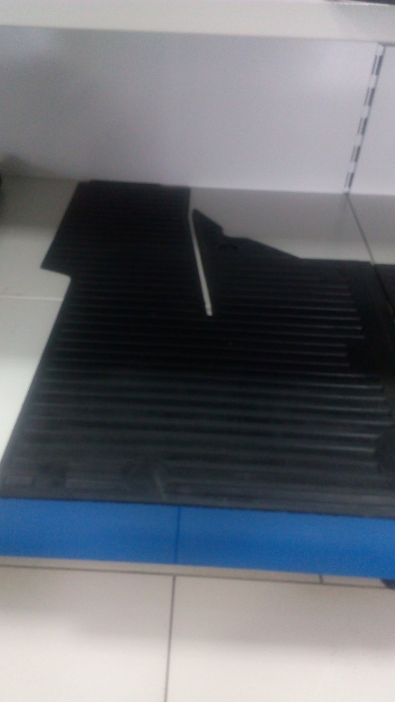 Коврик левый МТЗ-80/1221 — 2