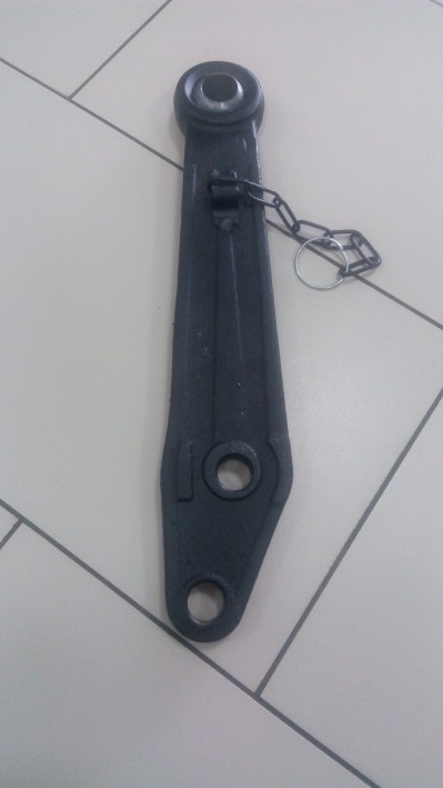 Тяга задней навески правая (половина)