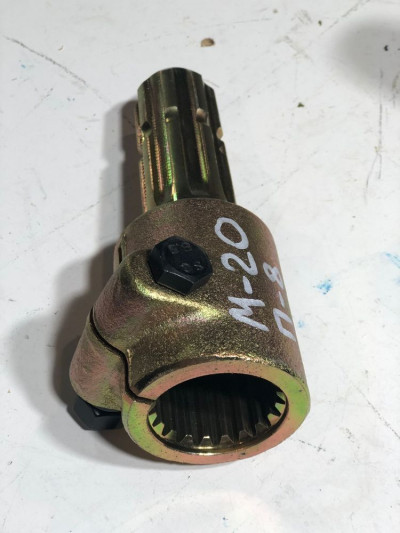 Адаптер 20х8 (внутр 20, наруж 8) на карданный вал LP2202208