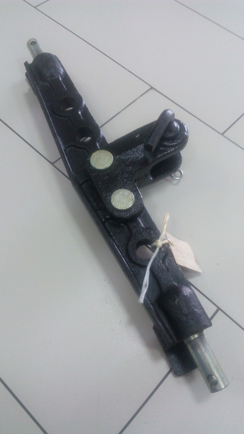 Поперечина задней навески МТЗ-320 — 1