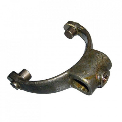 Вилка привода насоса (диам. направл. штифта 12мм)