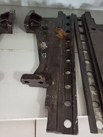 Боковина правая сварн. 1322-2707060-Б